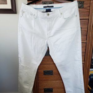 Levi's "The Original Jean" Boyfriend Jeans - White